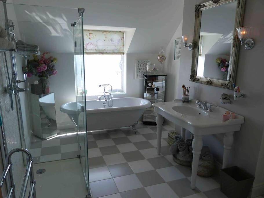 Amazing Sea Views And Much More…. Apartment Broadstairs Luaran gambar